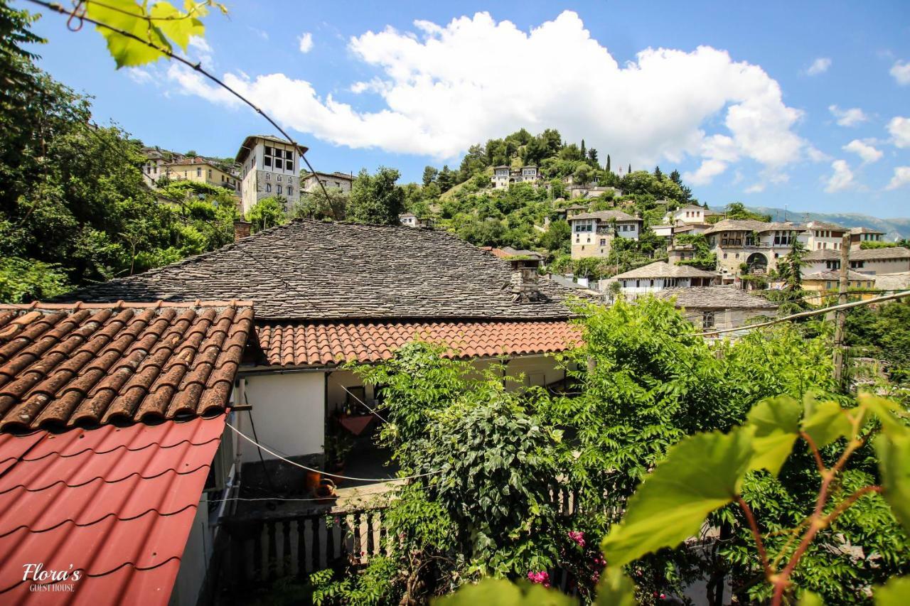 Flora's Guesthouse Gjirokastër Eksteriør billede